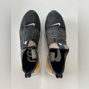 Women’s Nike React Phantom Sneakers, Black and Gold, Size 8